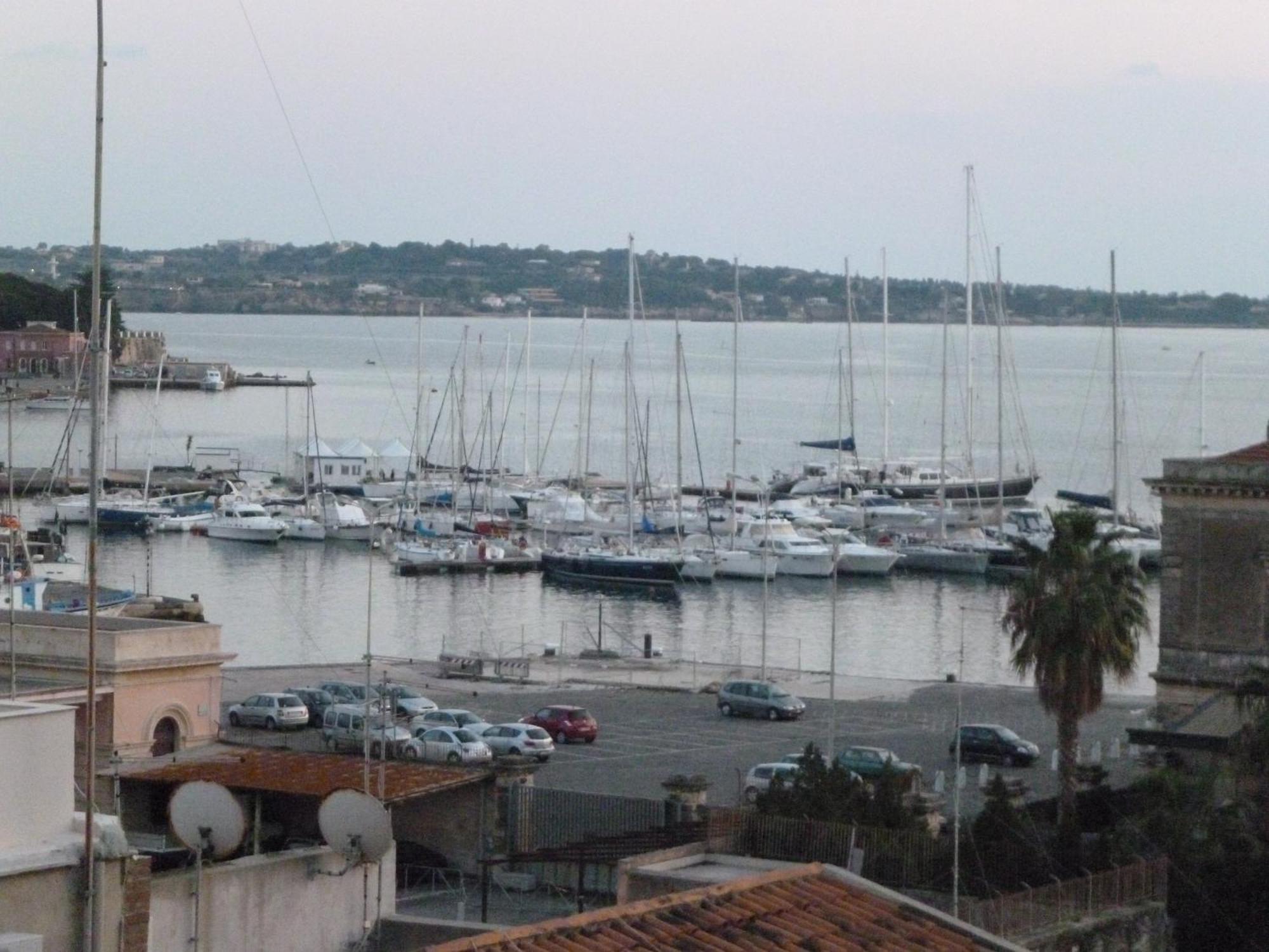 Frühstückspension Le Grand Bleu Siracusa - One Hundred Steps From Ortigia -sea View - 3*